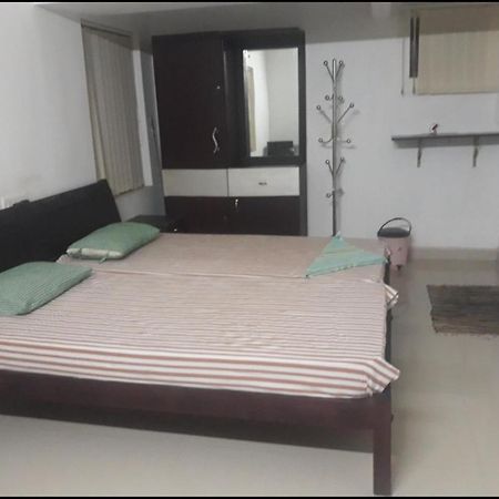 Abru'S Holidays International Travelers Alappuzha Exterior photo