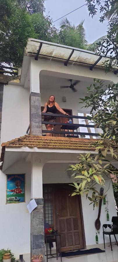 Abru'S Holidays International Travelers Alappuzha Exterior photo