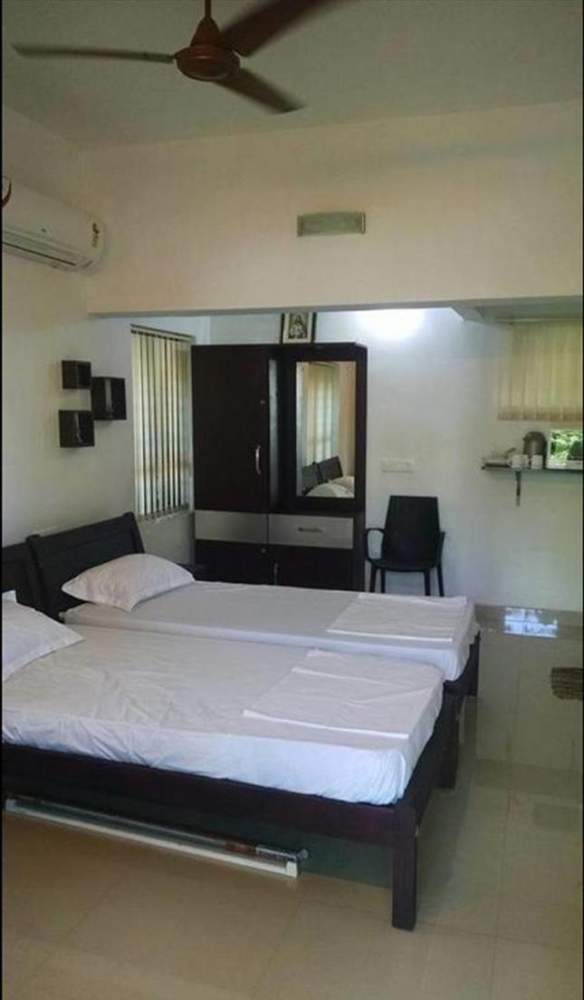Abru'S Holidays International Travelers Alappuzha Exterior photo